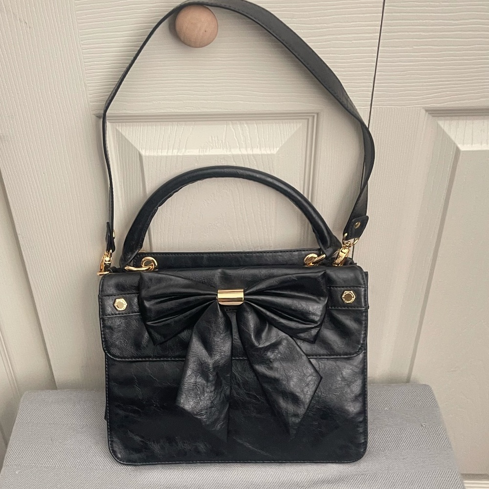 Gianni Bini women's Black Leather with Bow (front) satchel / Shoulder Bag
